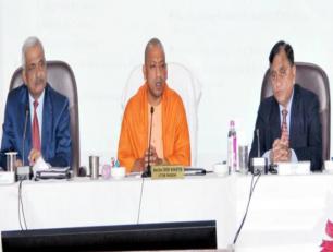 मुख्यमंत्री जी 13 दिसम्बर, 2017 को लखनऊ में तृतीय उत्तरी क्षेत्रीय पुलिस समन्वय समिति की बैठक को सम्बोधित करते हुए। 