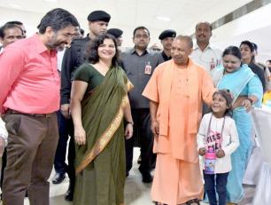 मा0 मुख्यमंत्री योगी आदित्यनाथ जी 25 अगस्त 2018 को साइंटिफिक कन्वेंशन सेंन्टर के0जी0एम0यू0 उ0प्र0 लखनऊ में राज्य पोषण मिशन अभियान कार्यक्रम के अवसर पर।	