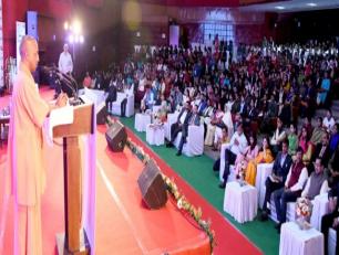 उत्तर प्रदेश के मुख्यमंत्री योगी आदित्यनाथ जी 07 मार्च, 2019 को लखनऊ में दैनिक ‘अमर उजाला’ द्वारा आयोजित ‘संवाद’ कार्यक्रम को सम्बोधित करते हुए।