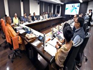 उत्तर प्रदेश के मुख्यमंत्री योगी आदित्यनाथ जी 7 मार्च, 2019 को लोक भवन, लखनऊ में राज्य कृषि उत्पादन मण्डी परिषद के संचालक मण्डल की 156वीं बैठक के अवसर पर।