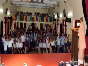 मा0 मुख्यमंत्री योगी आदित्यनाथ जी 15 अगस्त 2019 को उ0प्र0 सैनिक स्कूल में स्वतंत्रता दिवस एवं रक्षाबंधन पर्व के अवसर पर आयोजित कार्यक्रम को सम्बोधित करते हुए।